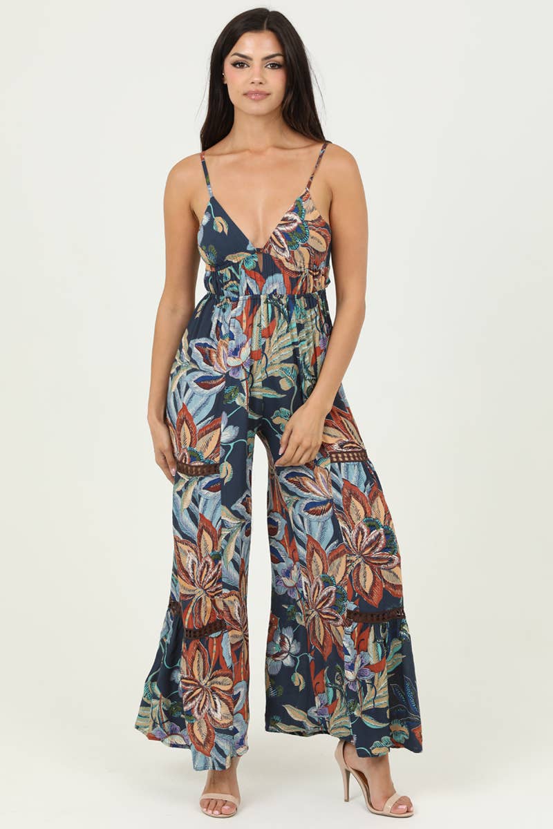 B5A99-FQ60 V NECK OPEN TIE BACK WIDE LEG WITH LACE INSET JUM: IVORY-GREEN