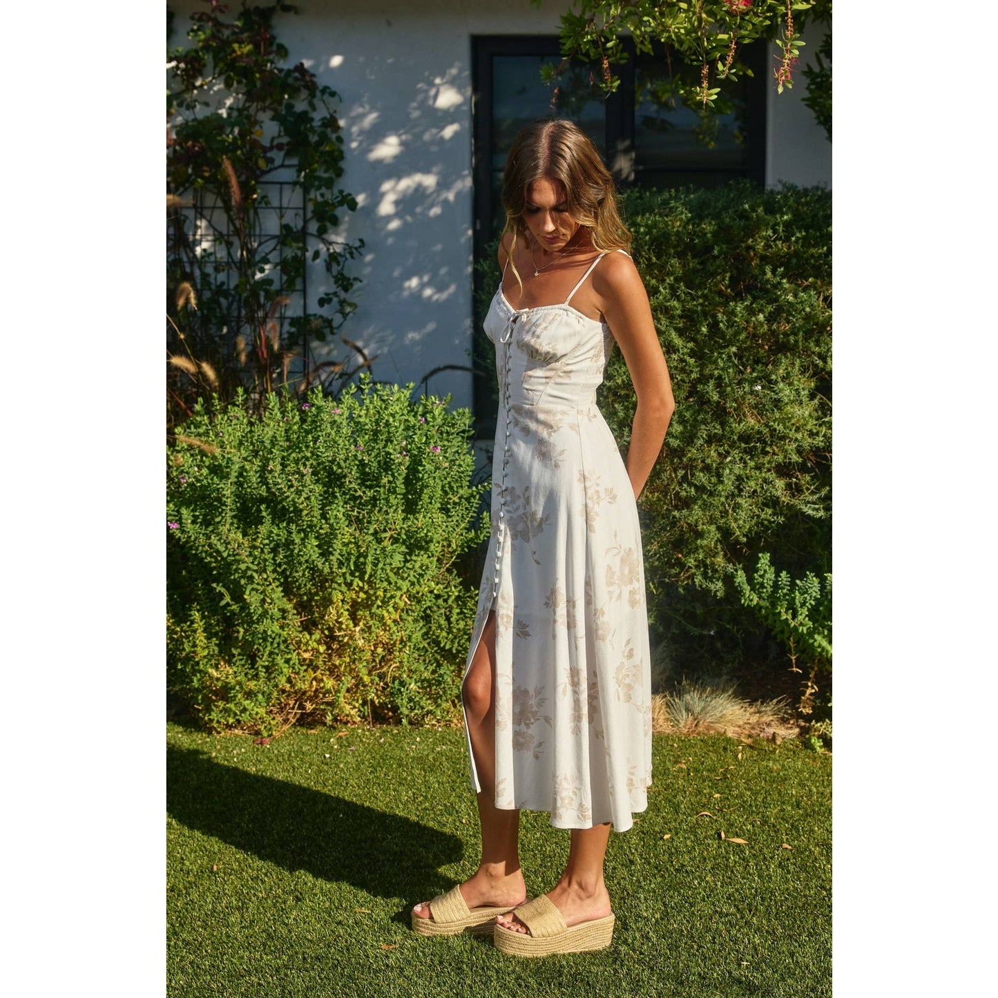A Moment In Time Sweetheart Corset Midi Dress: ANTIQUE WHITE / FD12330-P1921