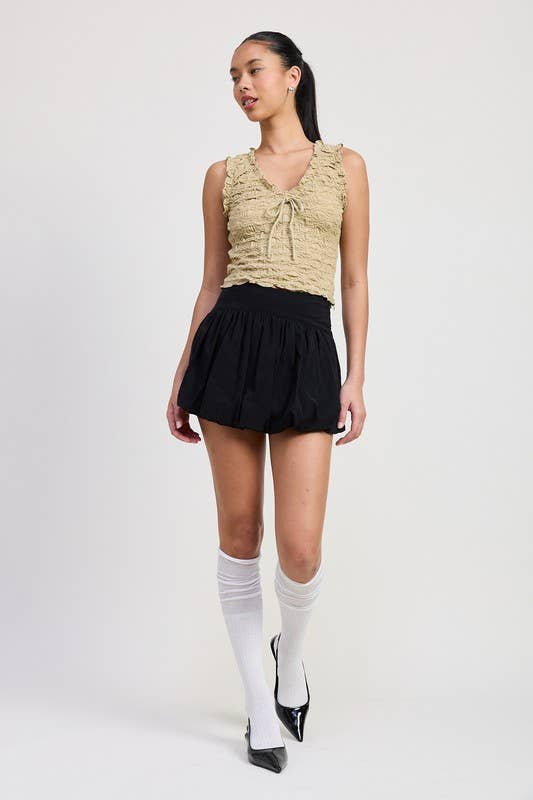 SLEEVELESS RUFFLE TOP: BLACK / IPK2054T
