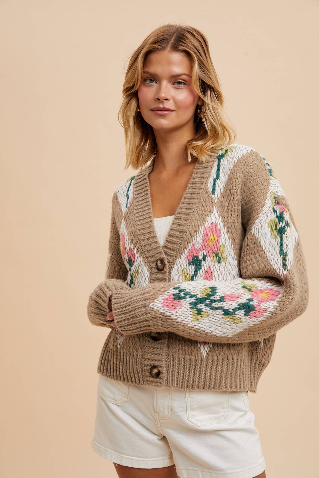 CROPPED CHUNKY FLORAL CARDIGAN: TAUPE / ILS8908