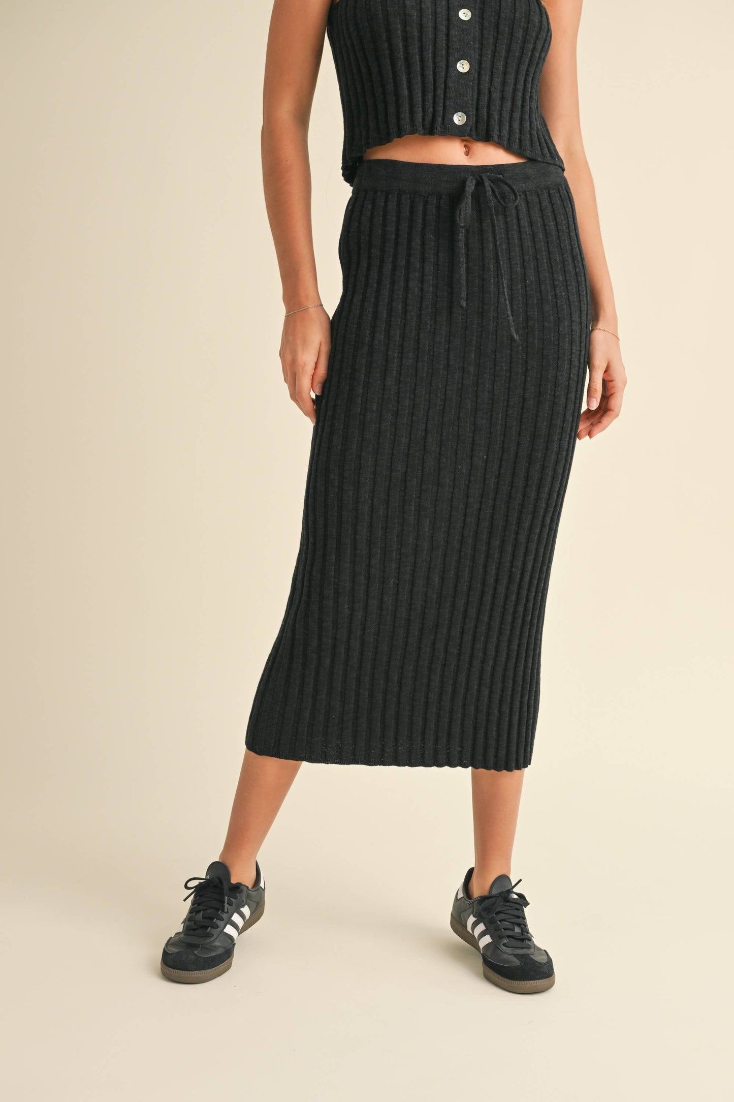 S3930ST RIBBED LONG KNITTED SKIRT: MOCHA