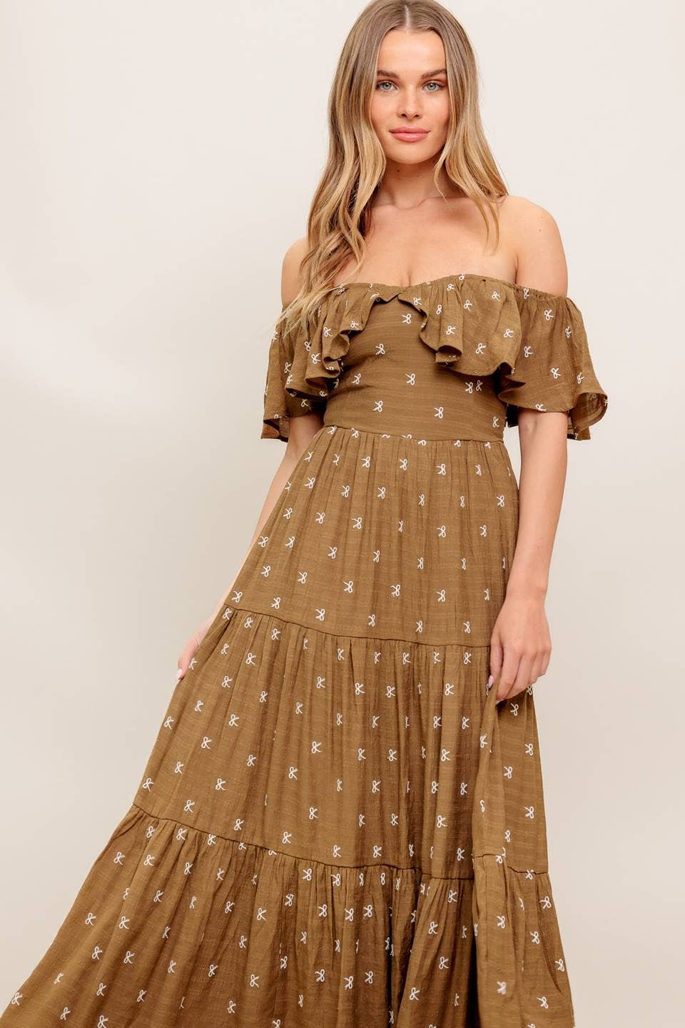 A textured embroidered woven midi dress - ID22655: Brown