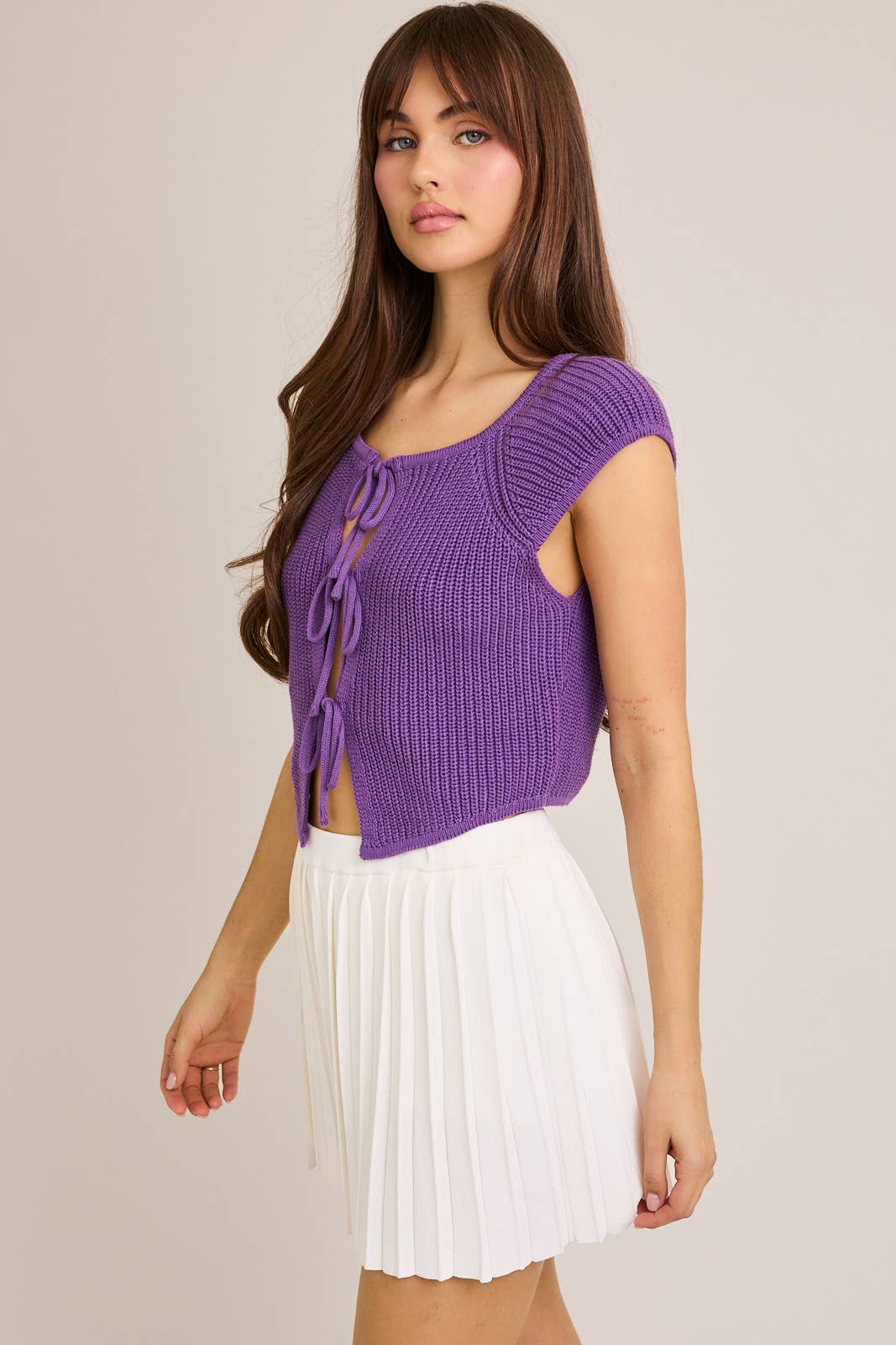 FRONT TIE SLEEVELESS SWEATER CARDIGAN: DK BROWN / BWJ1212