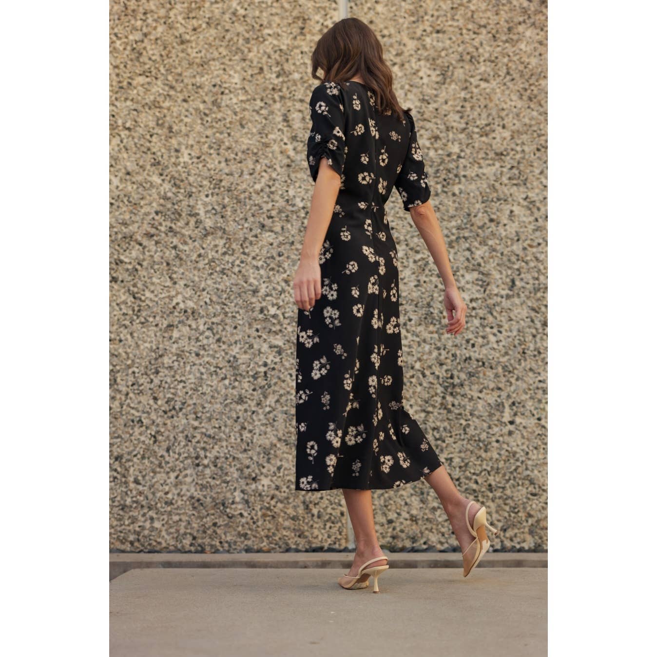 FLOWER PRINT V NECK MIDI DRESS: Black / FD68112_1