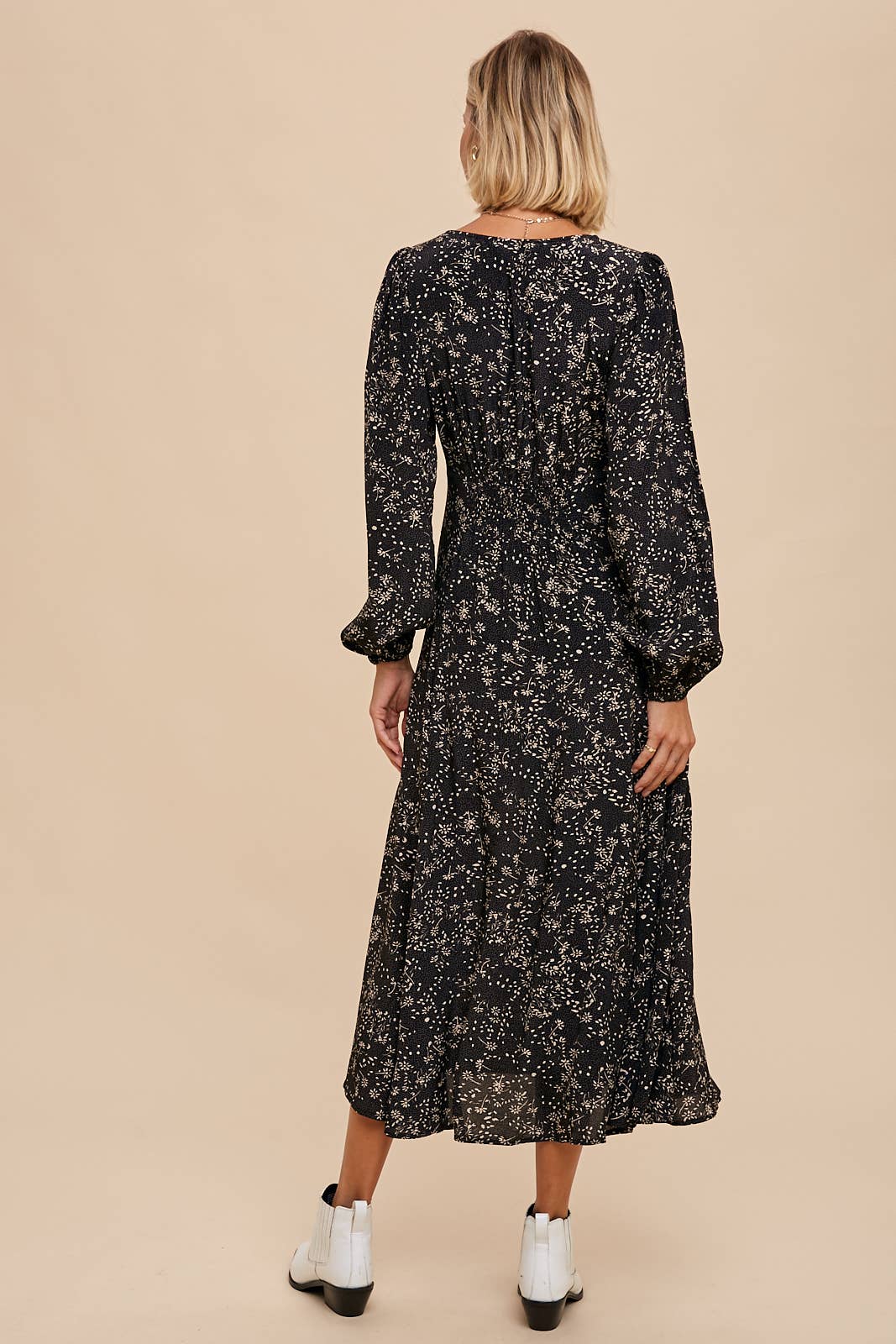 (Copy) VISCOSE FLORAL BUTTON DRESS: BLACK FLORAL / ILD5115-B