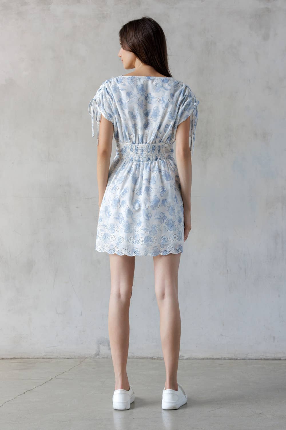 JD8192-IVORY BLUE FL: IVORY/BLUE FL