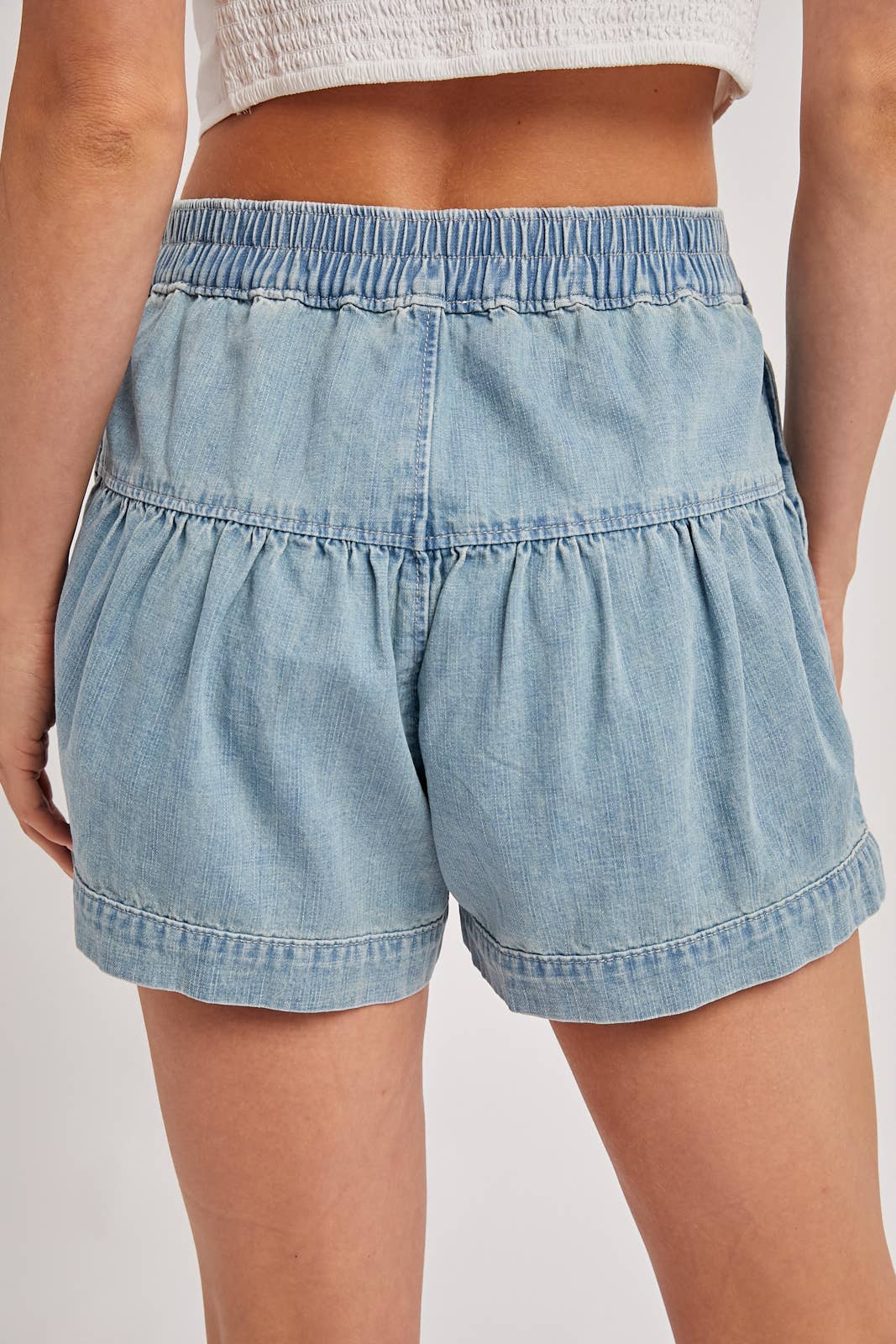 FLUER PLEATED DENIM SHORTS WITH POCKETS: LT.WASH / B02765