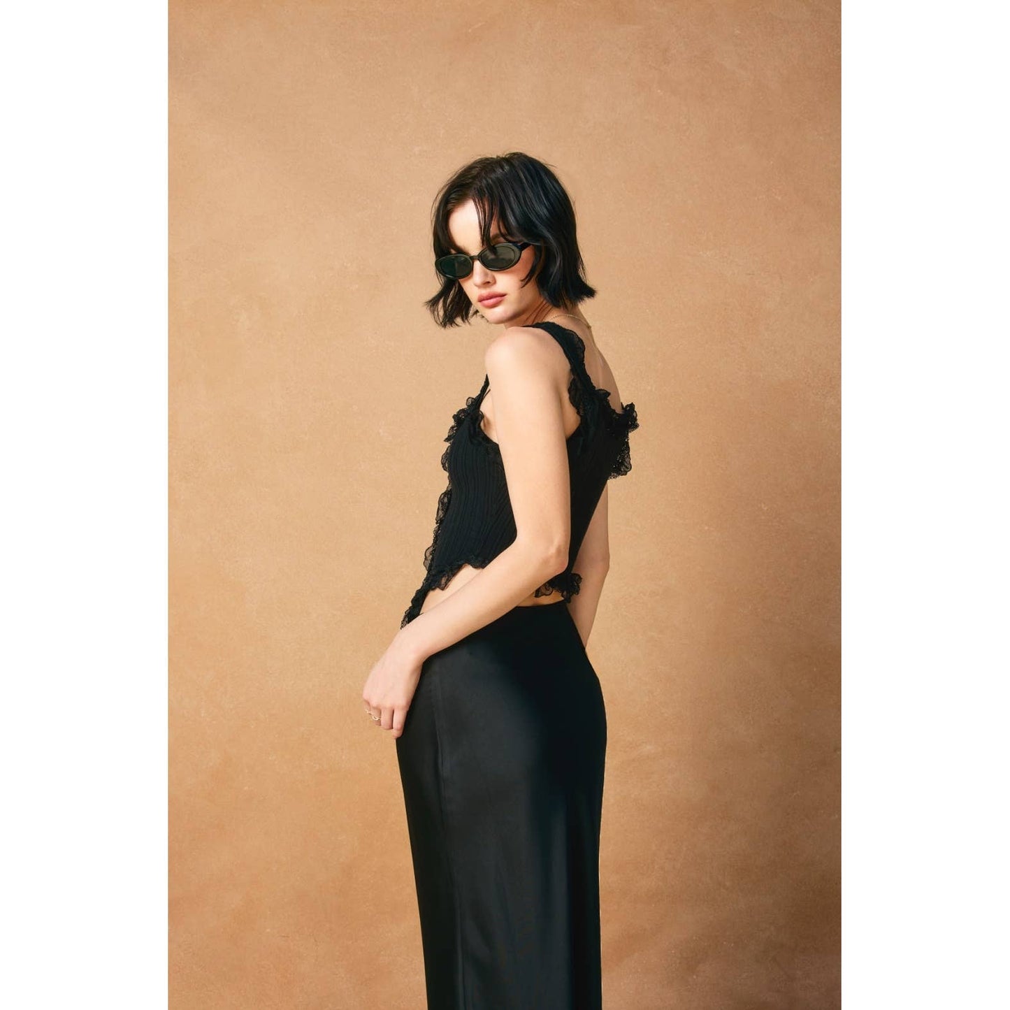 Snowwhite Lace Sleeveless Sweater: BLACK / FWT13013_1