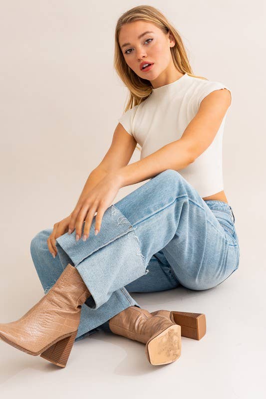 High Waisted Wide Leg Cuffed Jeans: Lt Denim / IP3143