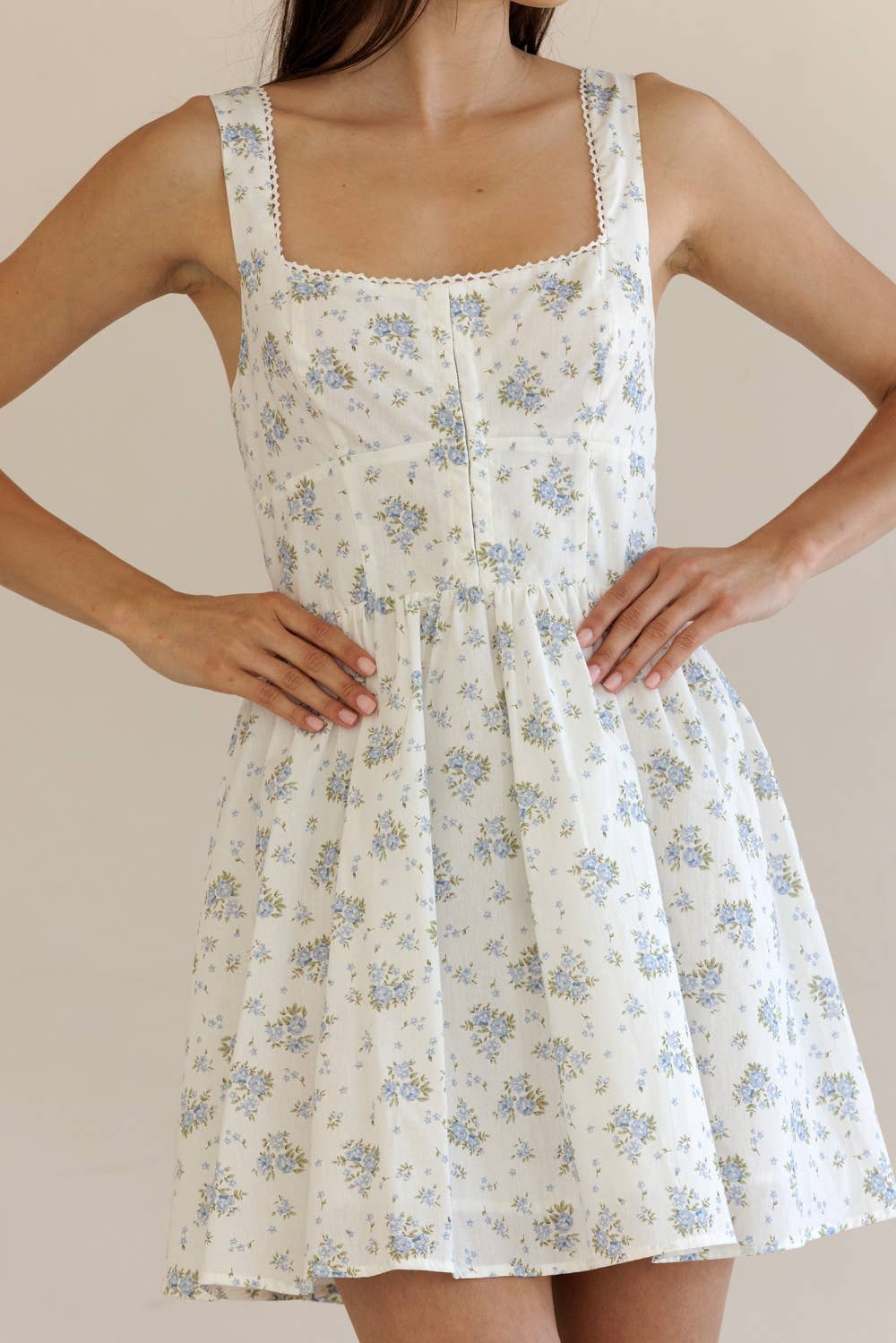 JD7281A-FLORAL MINI DRESS: IVORY BLUE FLORAL