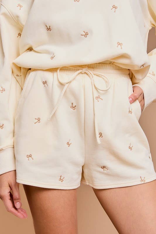 Ribbon Embroidered Sweat Shorts: Cream-taupe / MP7077G-1