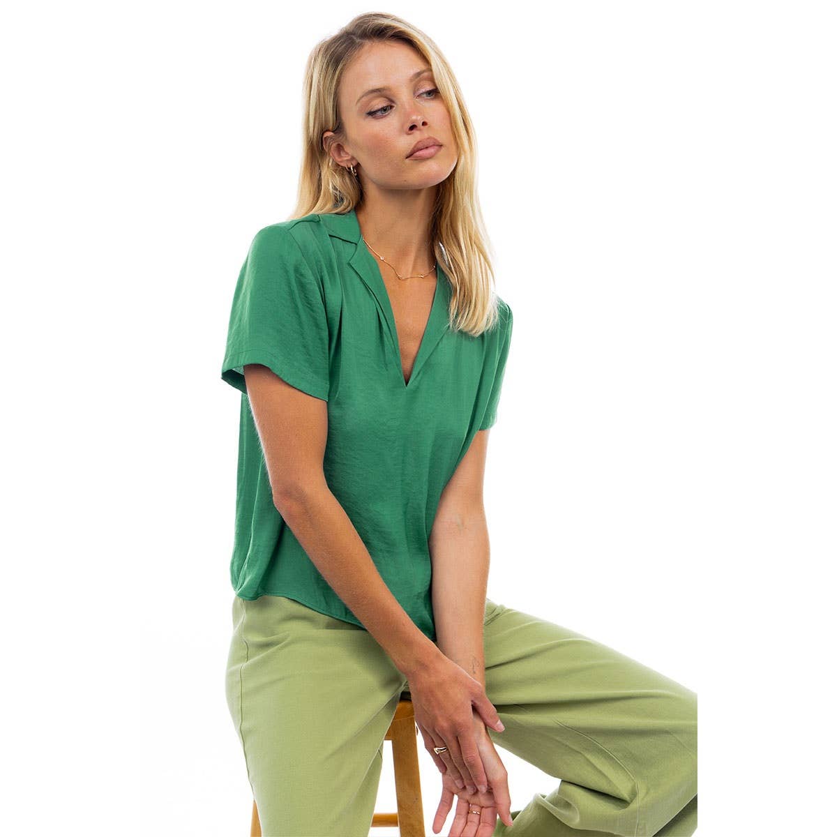 Notched Collar Crop Blouse: YALE / SB119449-B