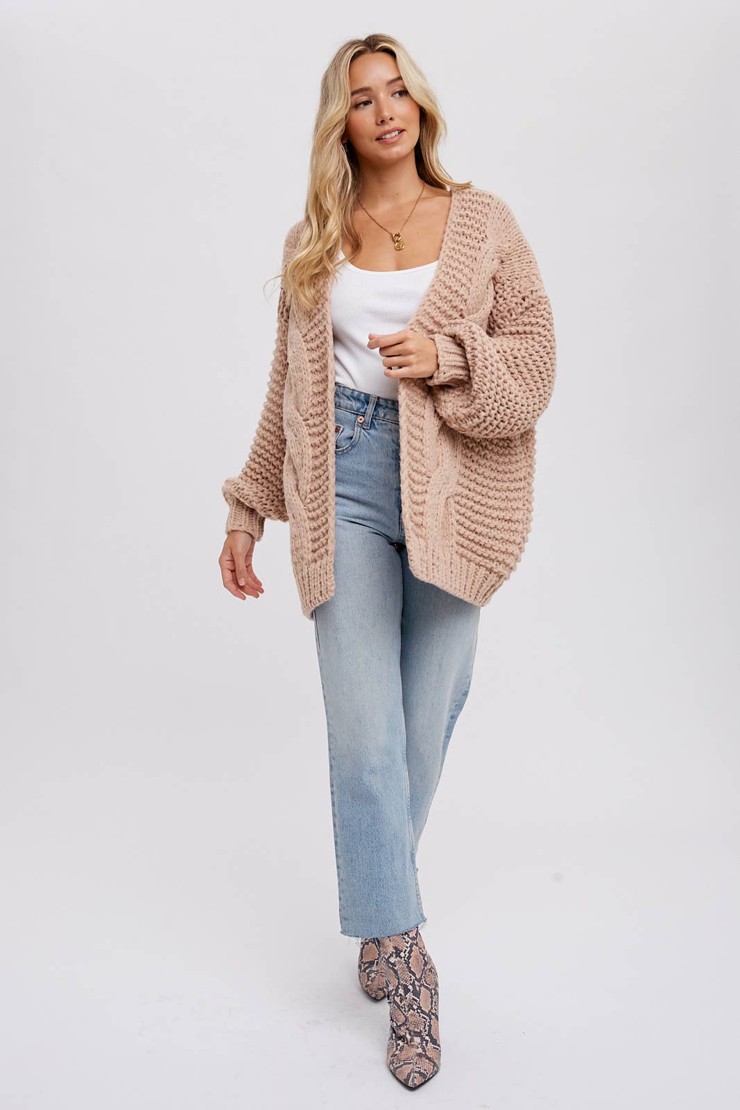 CHUNKY CABLE CARDIGAN: OLIVE / C01713