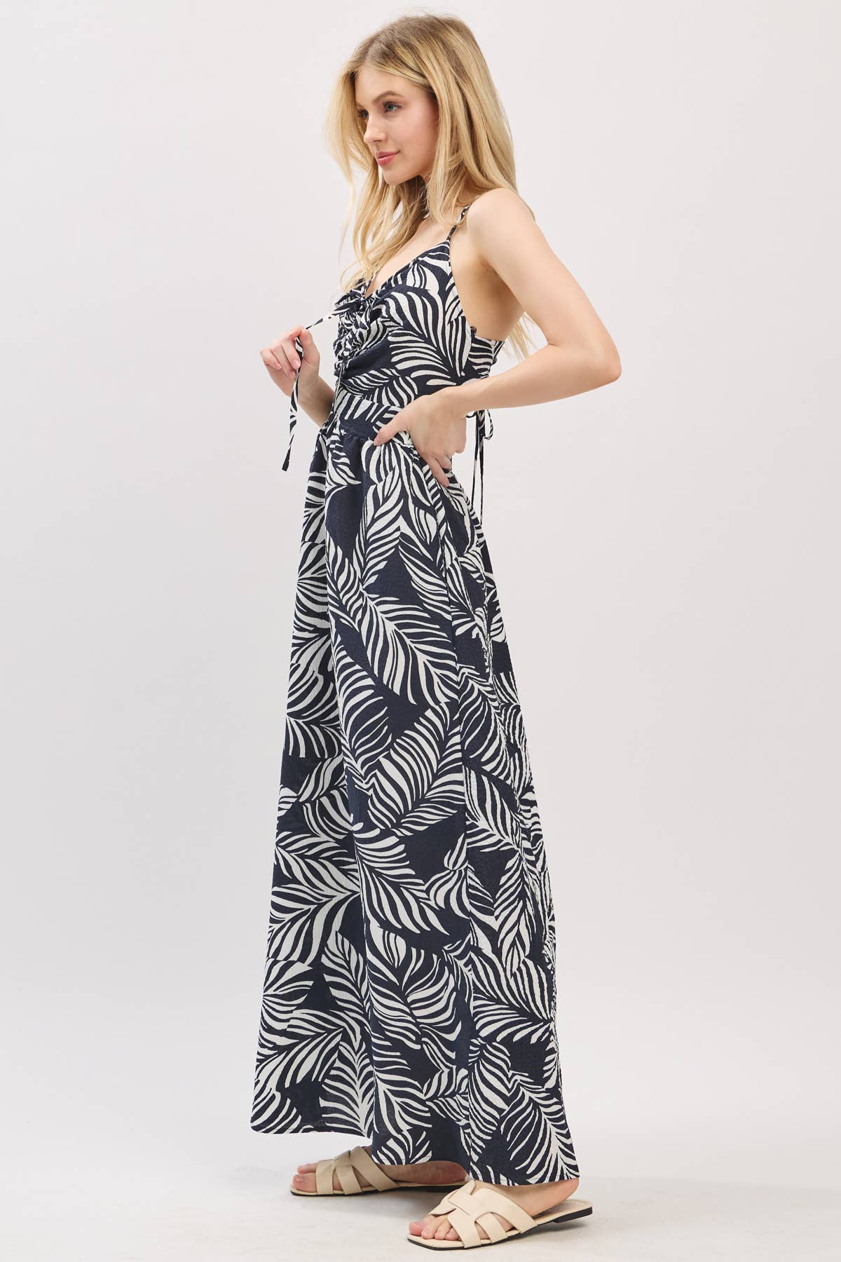 Print Ruched Halter Neck Maxi Dress - VND41044: Navy/ White