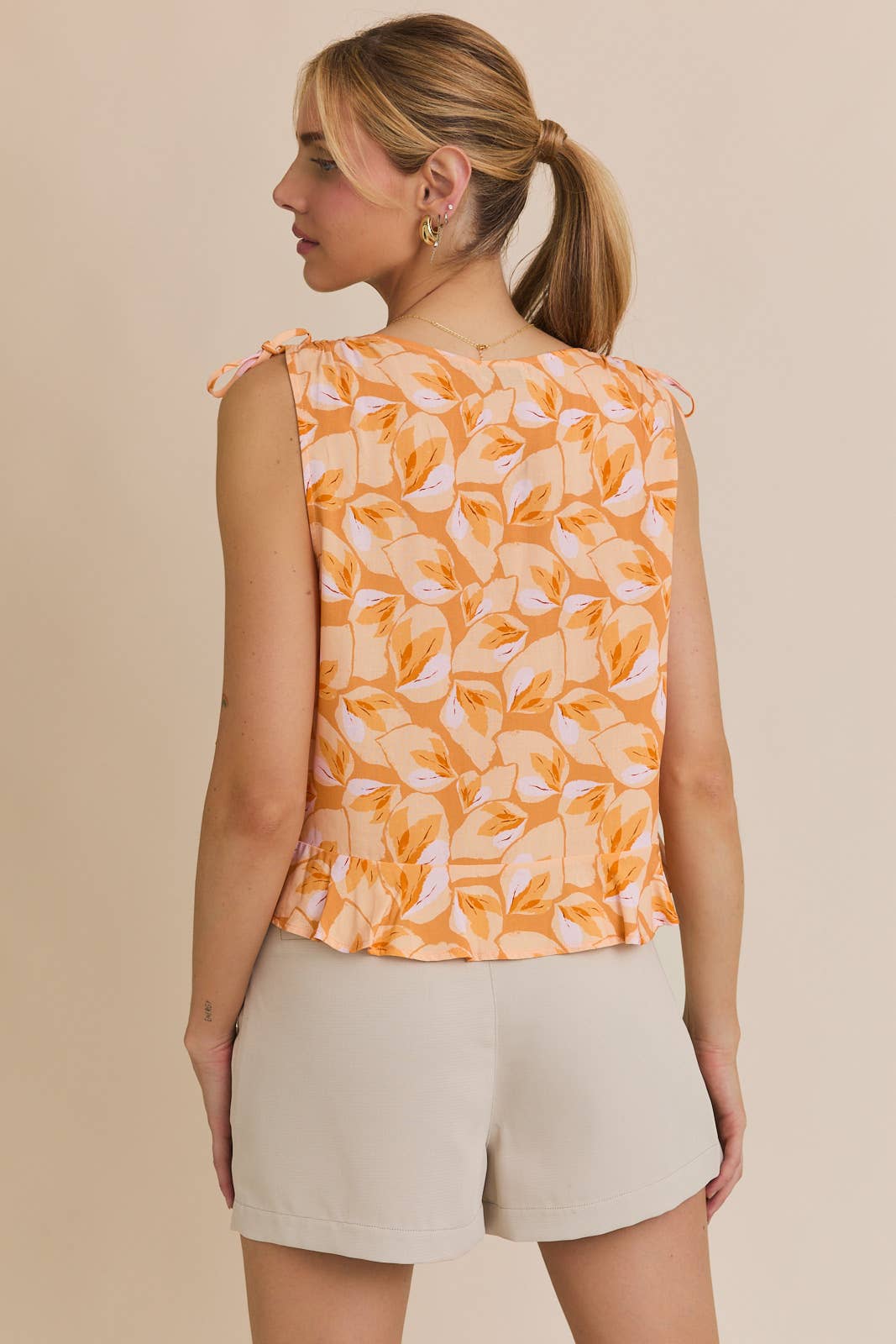 V-NECK BUTTON UP SLEEVELESS TIE DETAIL FLORAL PRINT TOP: ORANGE ET2254