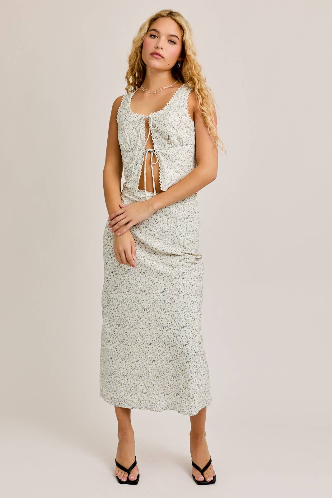 HIGH WAISTED LACE TRIM DETAIL FLORAL MAXI SKIRT: CREAM-LAVENDER DITSY / IS5162