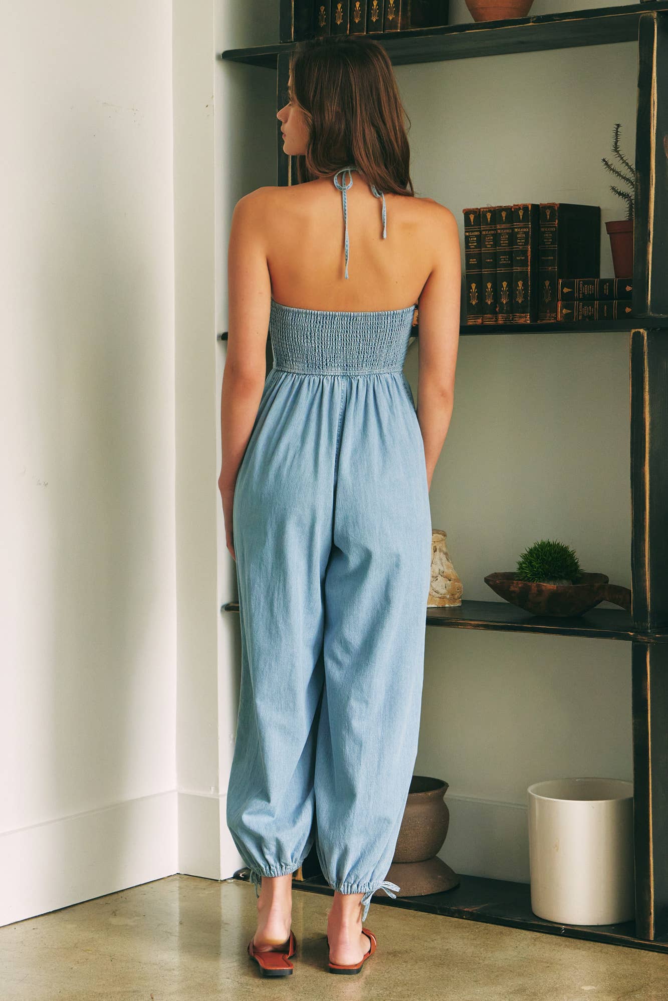 HALTER NECK JUMPSUIT: LT.DENIM / DS0580-RE3