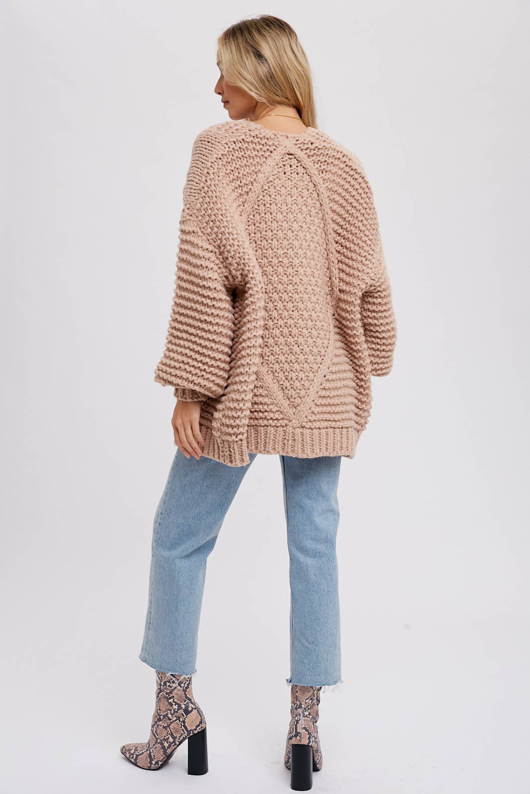CHUNKY CABLE CARDIGAN: OLIVE / C01713