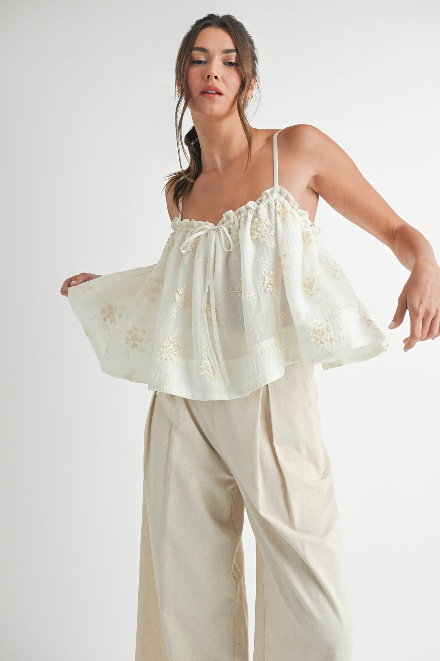 Embroidery Top: IVORY / LT1822
