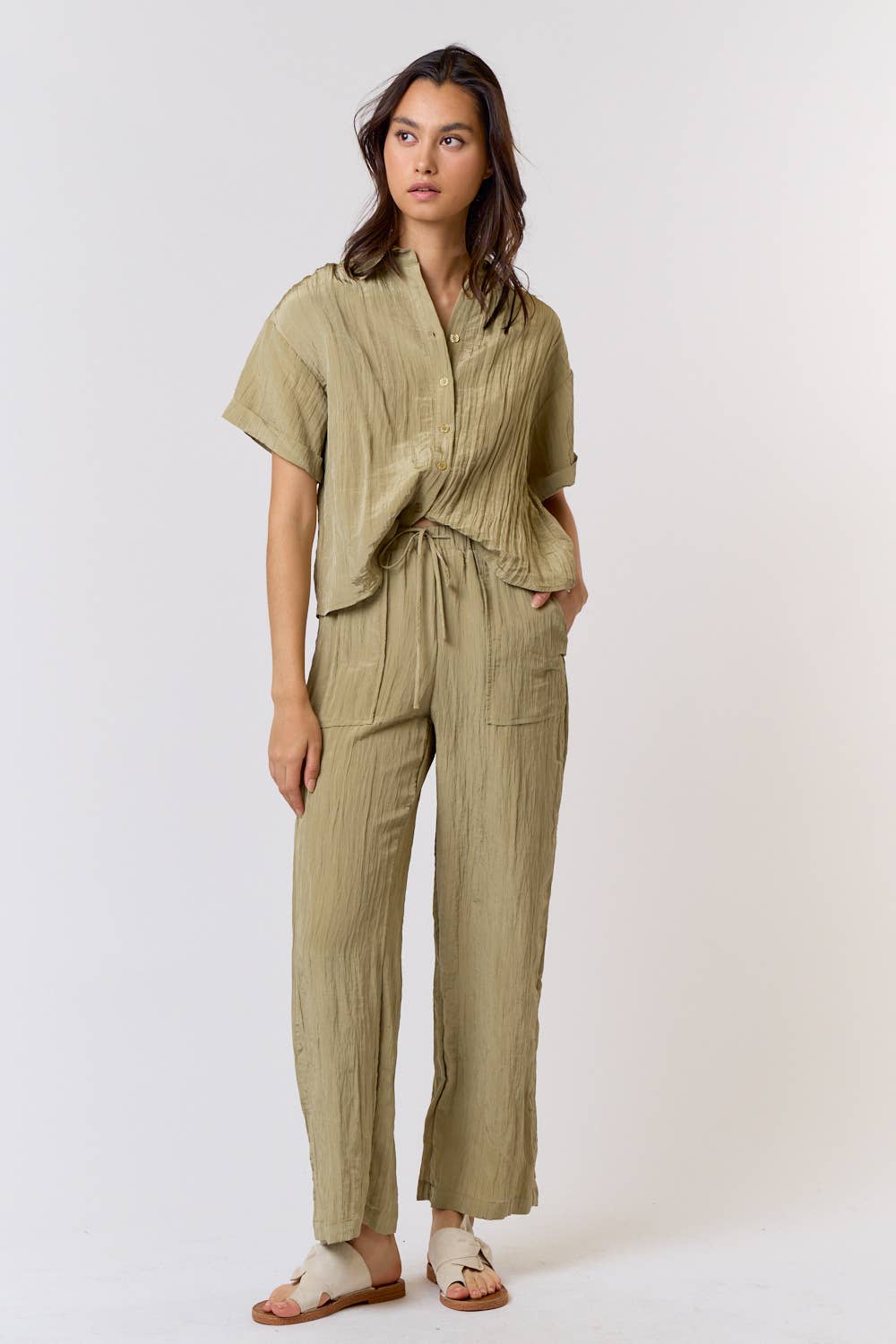 ILT3645 ROLL UP SLEEVE BUTTON UP SHIRTS: CREAM