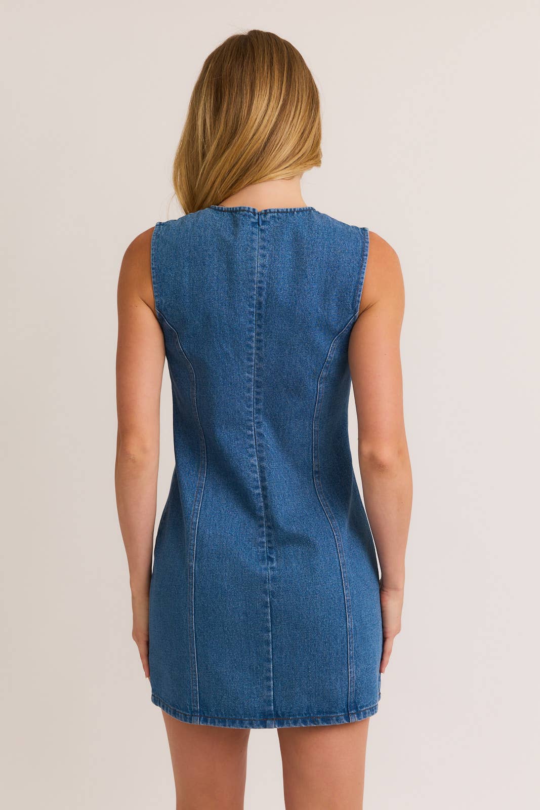 STITCH DETAIL SLEEVELESS DENIM DRESS: DENIM / SD2474