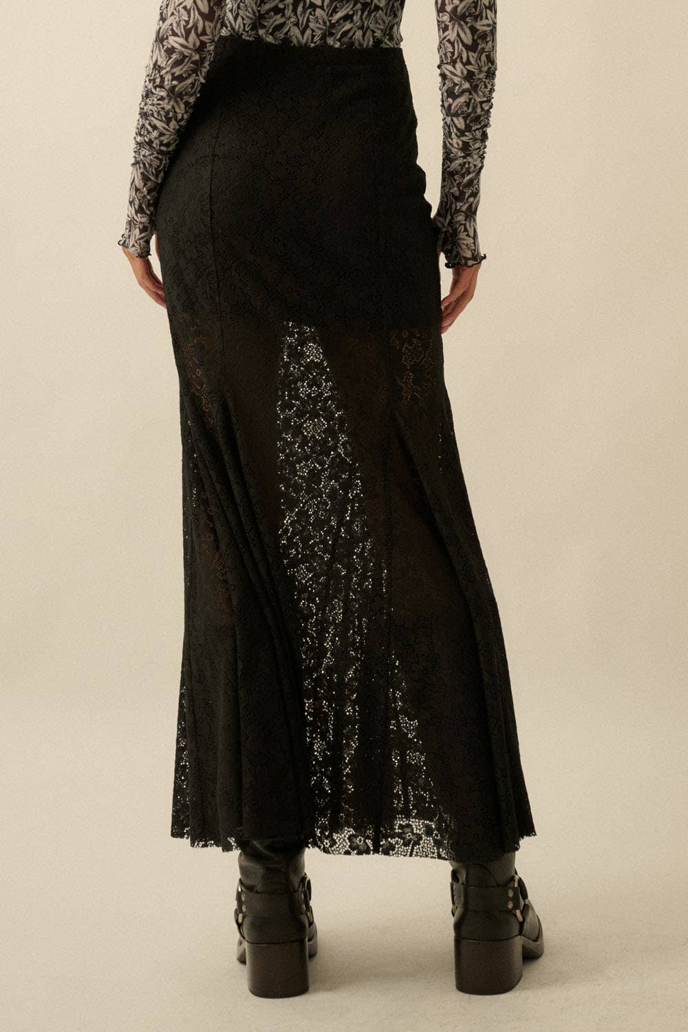 Floral Crochet Lace Fitted Mermaid Maxi Skirt: Black / FSB0126