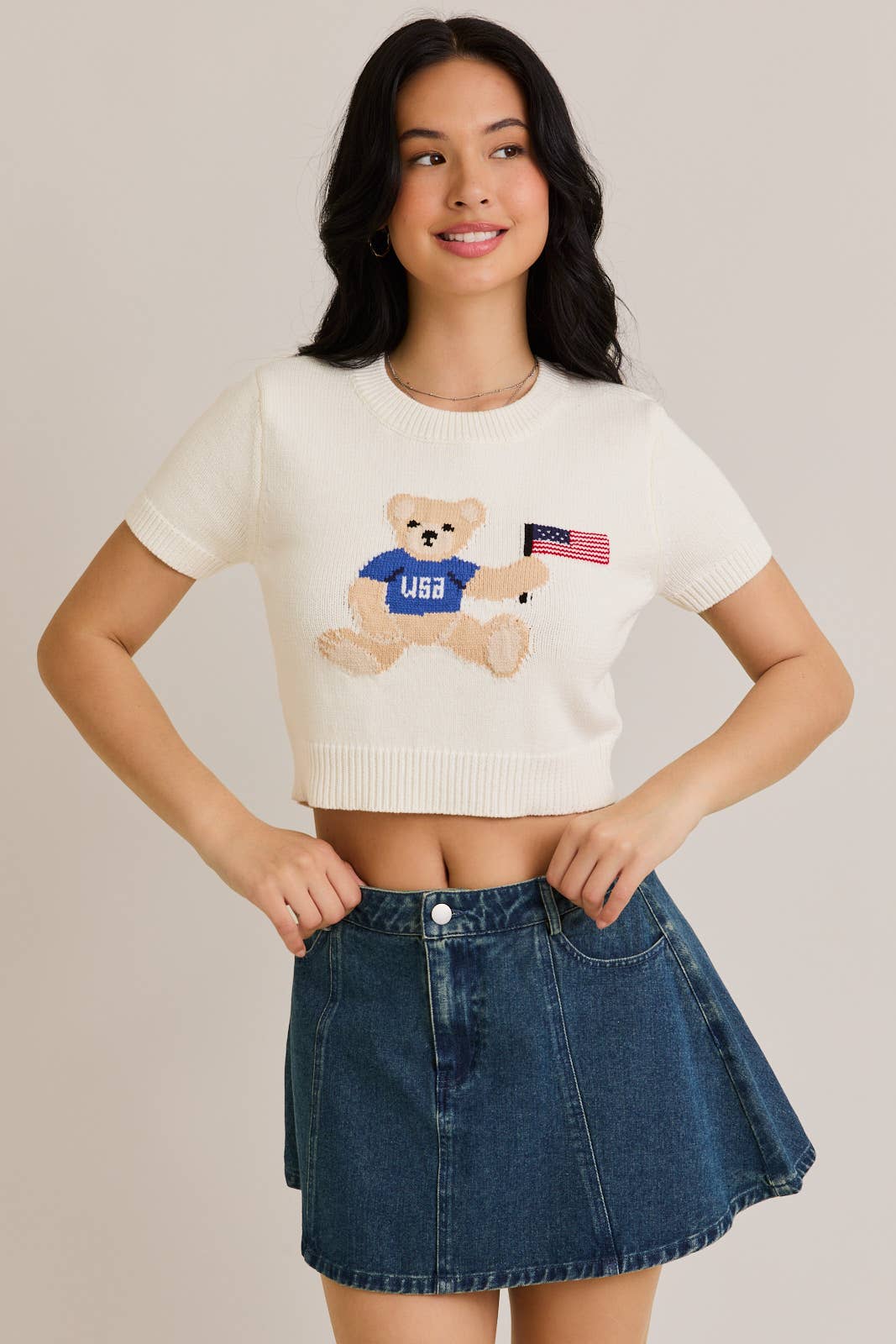 "TEDDY BEAR WITH USA FLAG" GRAPHIC CREW NECK SWEATER TOP: White / IWT5170-3