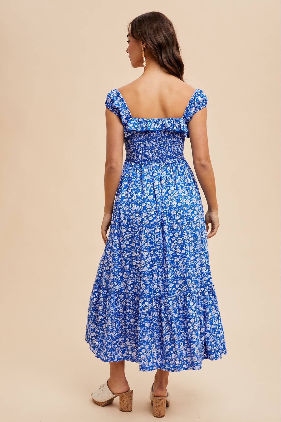 SMOCKED FLORAL PRINT MAXI: Off-White / ILD6126-A