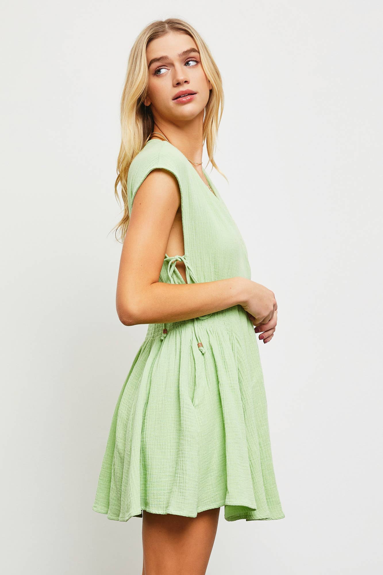S22546 STRIPE TIE DETAIL DRESS: ALOE VERA