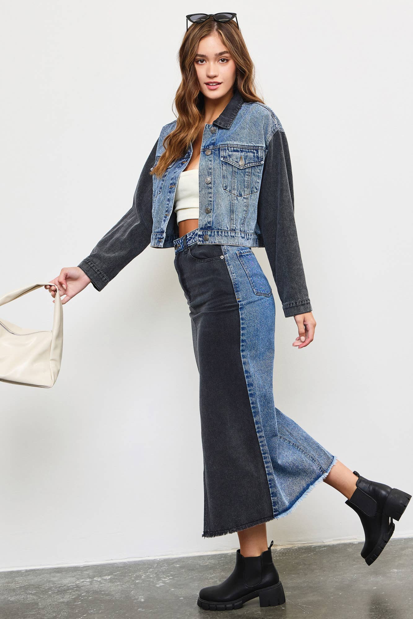 FRONT SLIT DENIM SKIRT: WASHED DENIM / DS0666