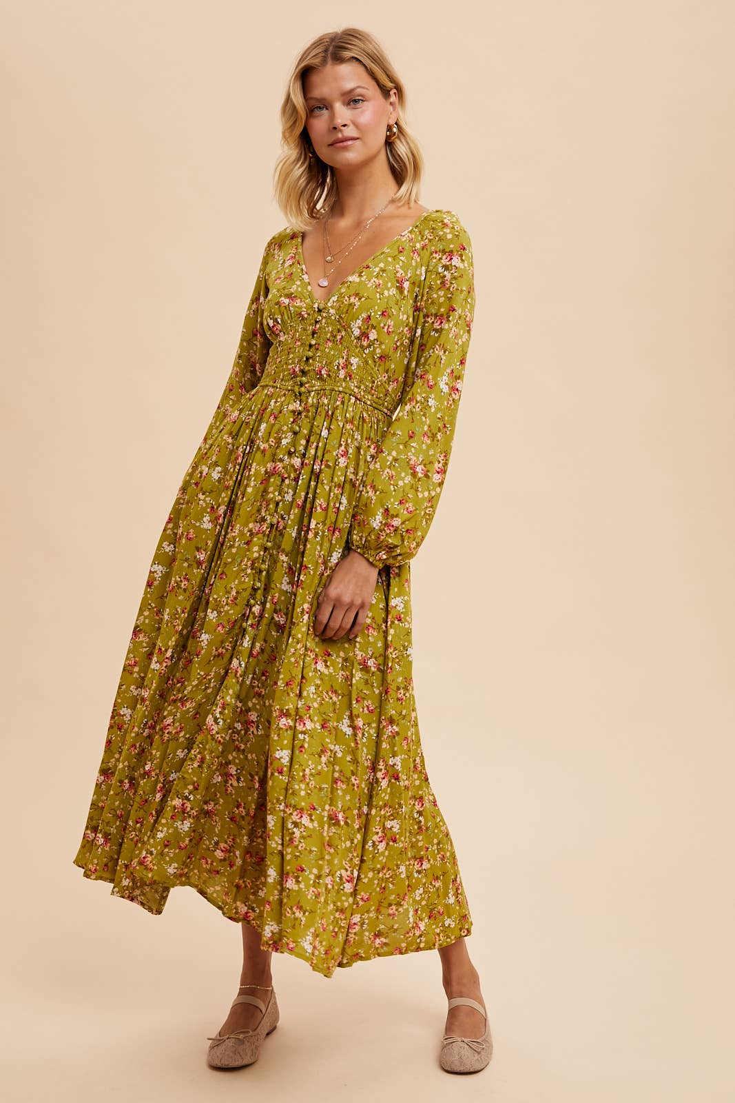 SMOCKED FLORAL MAXI DRESS : AVOCADO / ILD5844-A