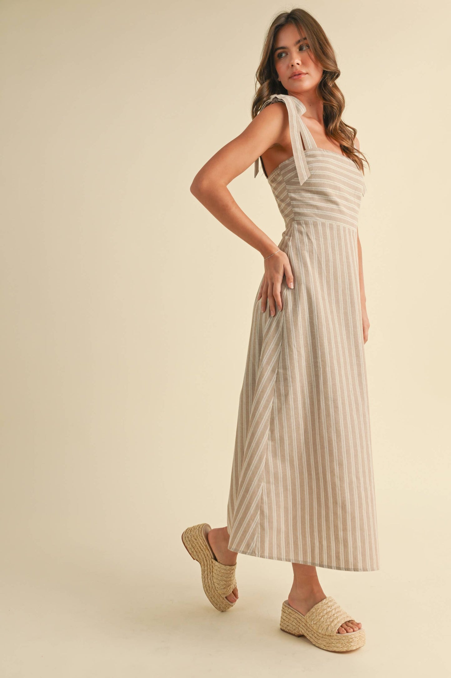 ID8900 : Beige / klesis