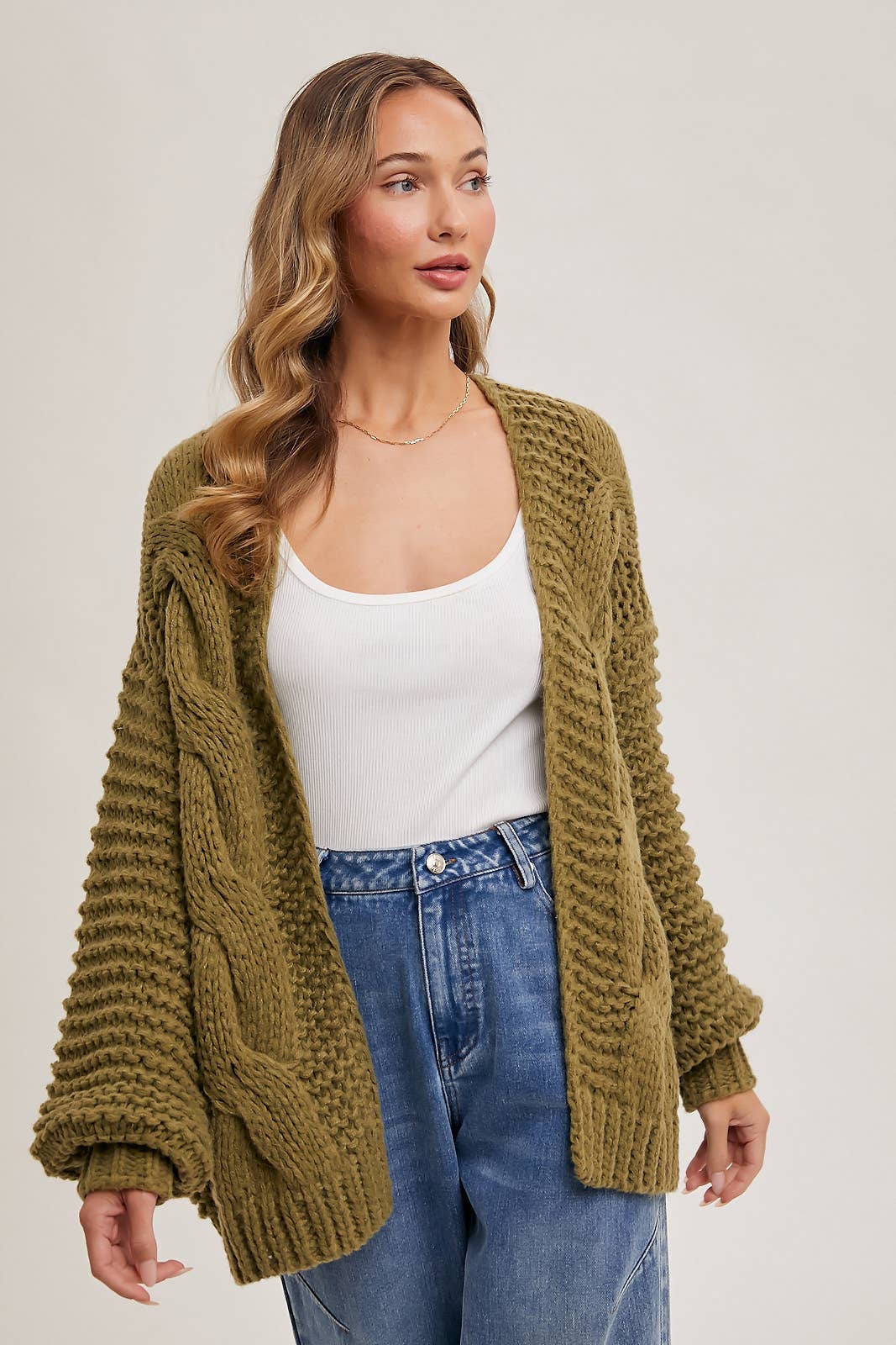 CHUNKY CABLE CARDIGAN: OLIVE / C01713