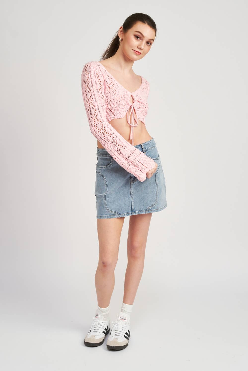 CROCHET CROPPED TOP WITH FRONT TIE: TAUPE