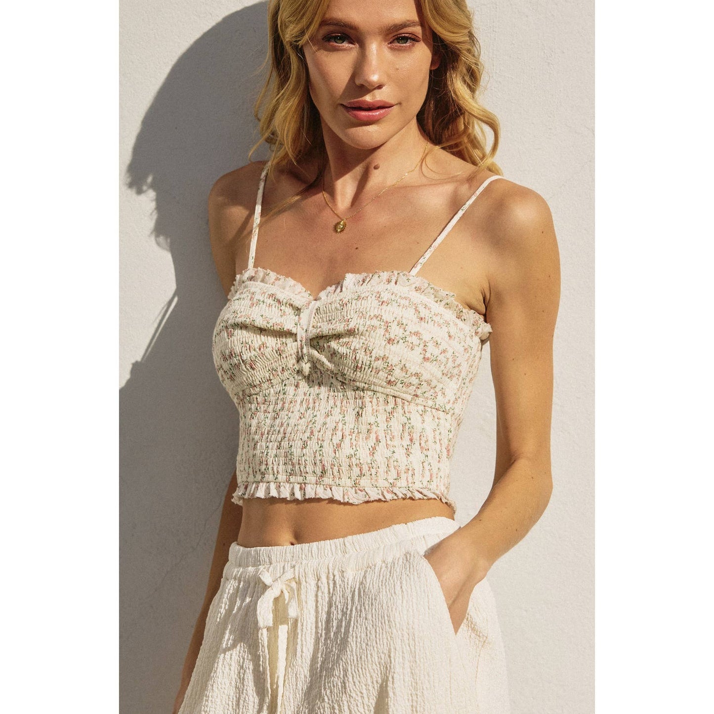 Feel The Heart Smocked Sweetheart Crop Top: ROSE GARDEN / FT12573-CP496