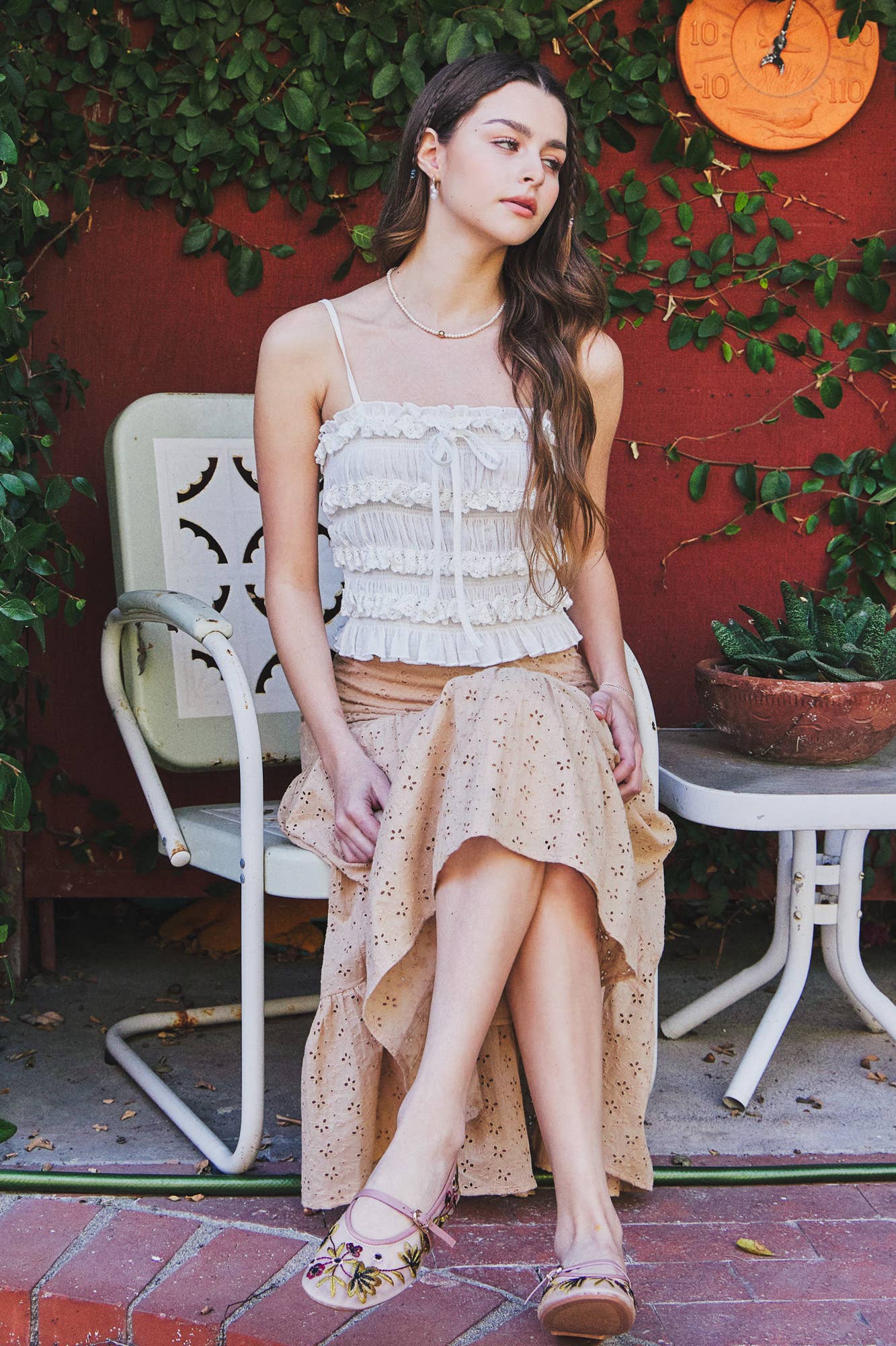 EYELET LACE RUFFLED CAMI TOP : SNOW WHITE / S24647