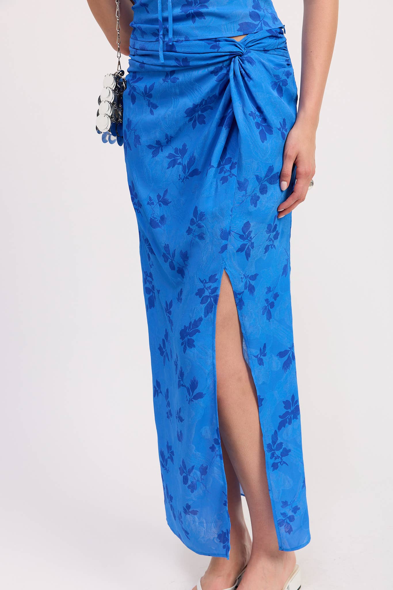 FLORAL WRAPPED SARONG SKIRT: BLUE FLORAL / IPG2815S