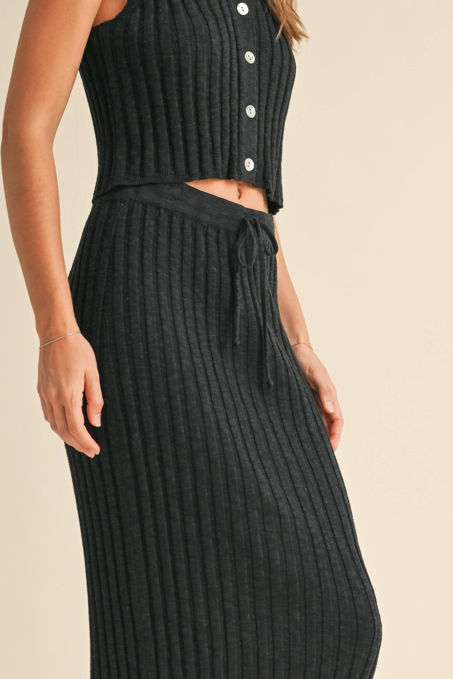 S3930ST RIBBED LONG KNITTED SKIRT: MOCHA