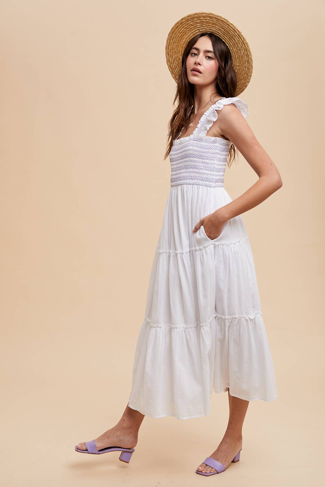 CONTRAST STITCHED SMOCKED MAXI DRESS: AIRY BLUE / ILD6242