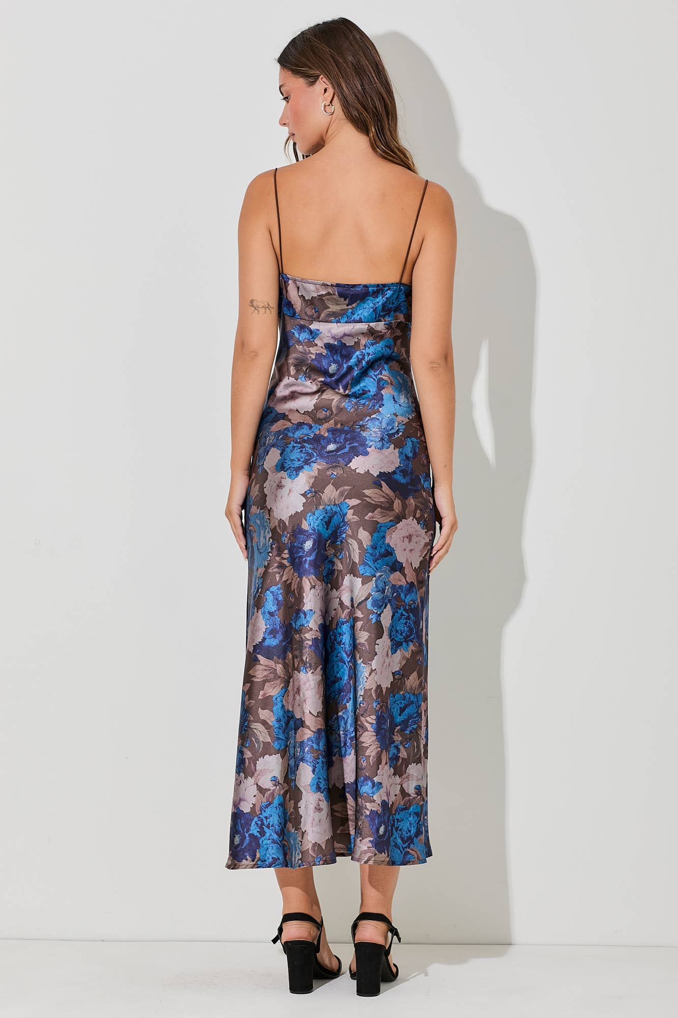 PRINTED SPAGHETTI STRAP LONG MIDI DRESS: BROWN BD5825-A