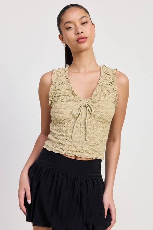 SLEEVELESS RUFFLE TOP: BLACK / IPK2054T