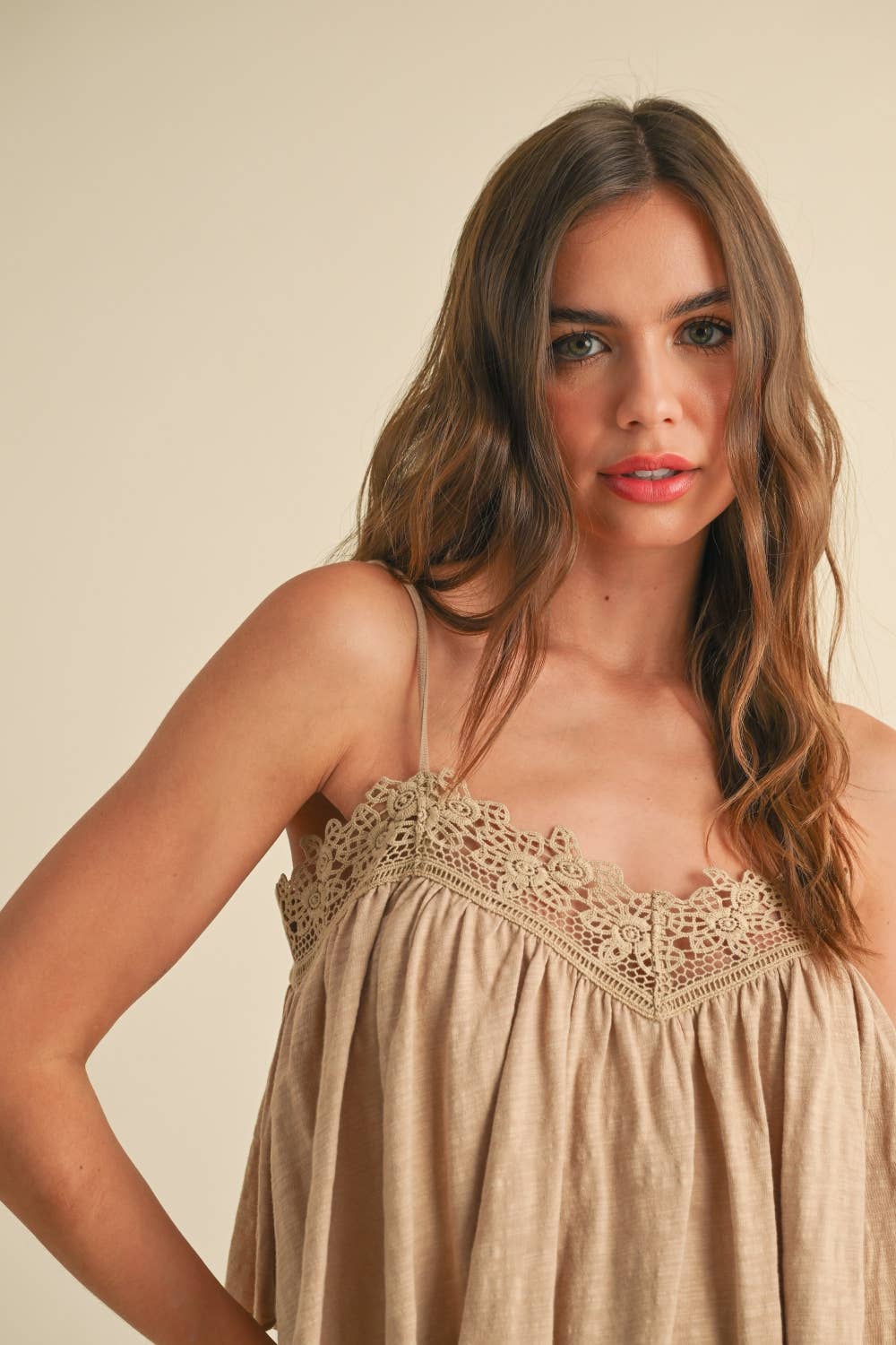 T4101 CROCHET CONTRASTED TANK TOP: CHARCOAL