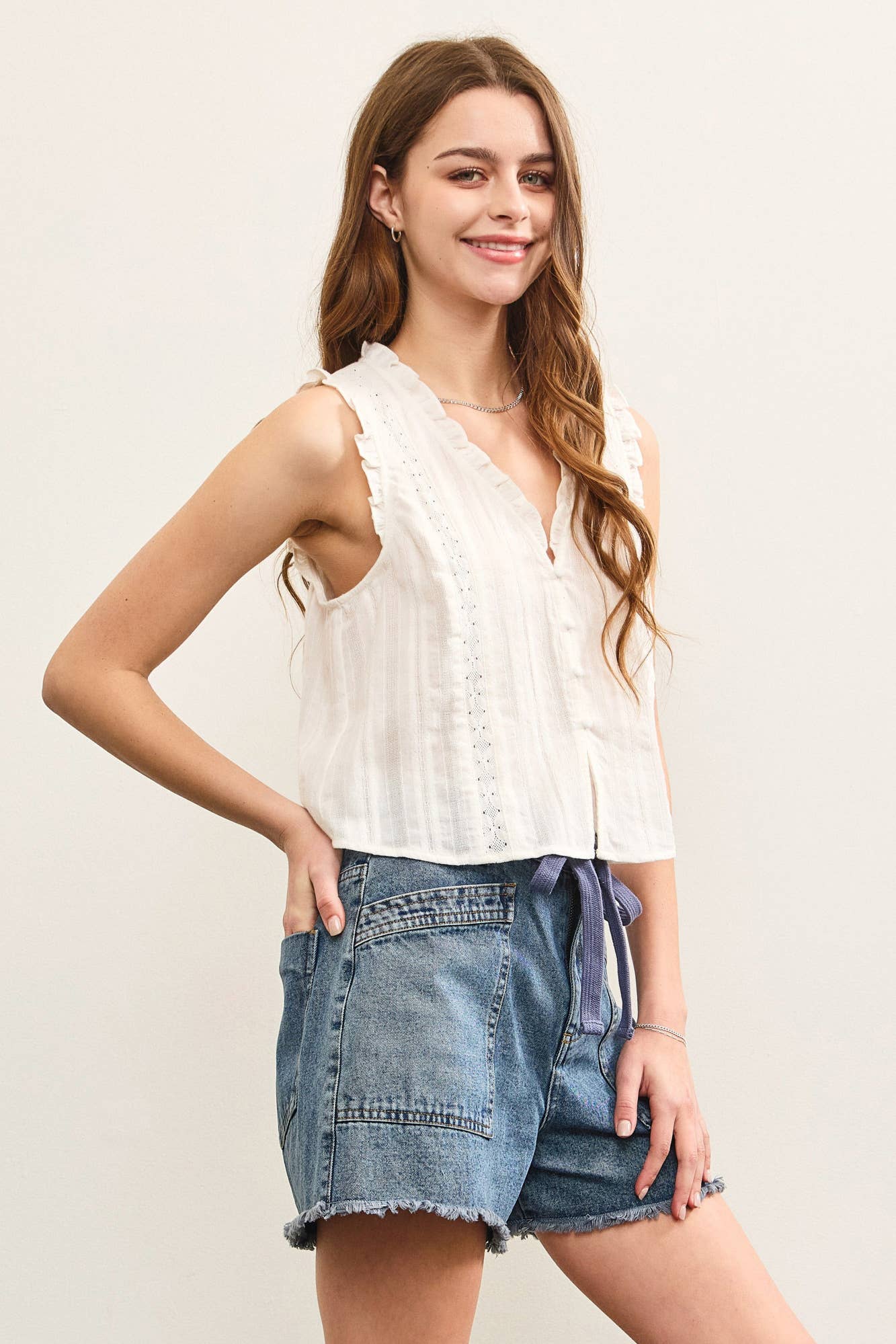 RUFFLED V NECK BUTTON CLOSURE TOP: Black / S24759