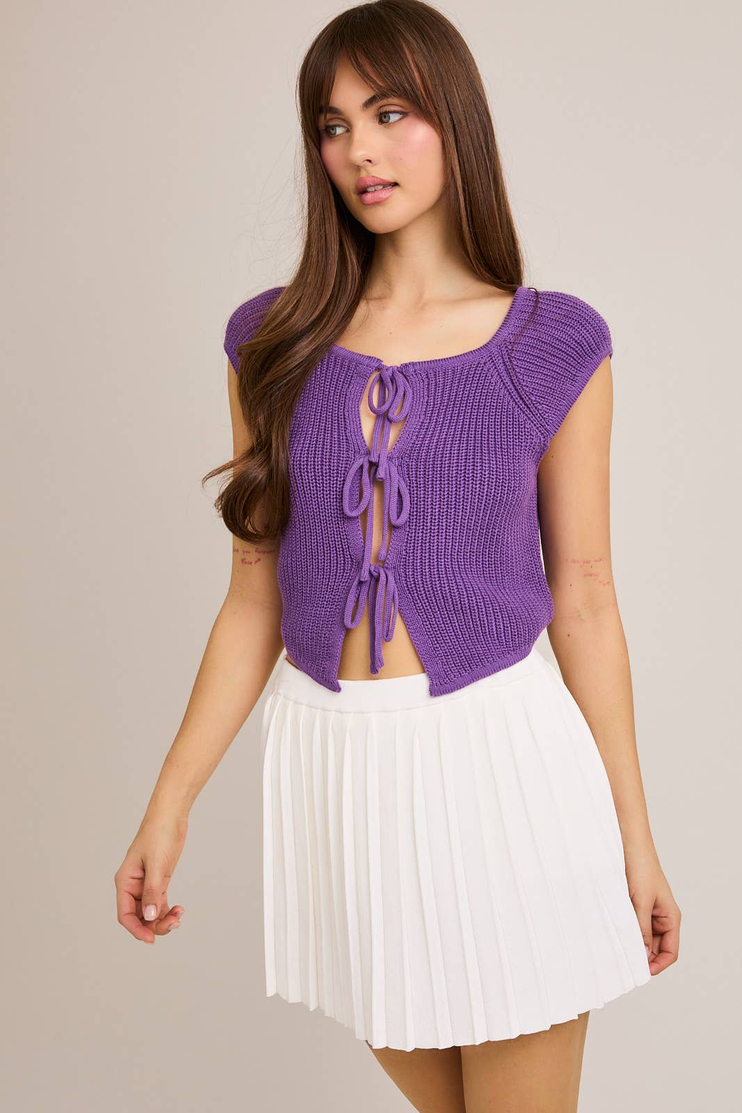 FRONT TIE SLEEVELESS SWEATER CARDIGAN: DK BROWN / BWJ1212