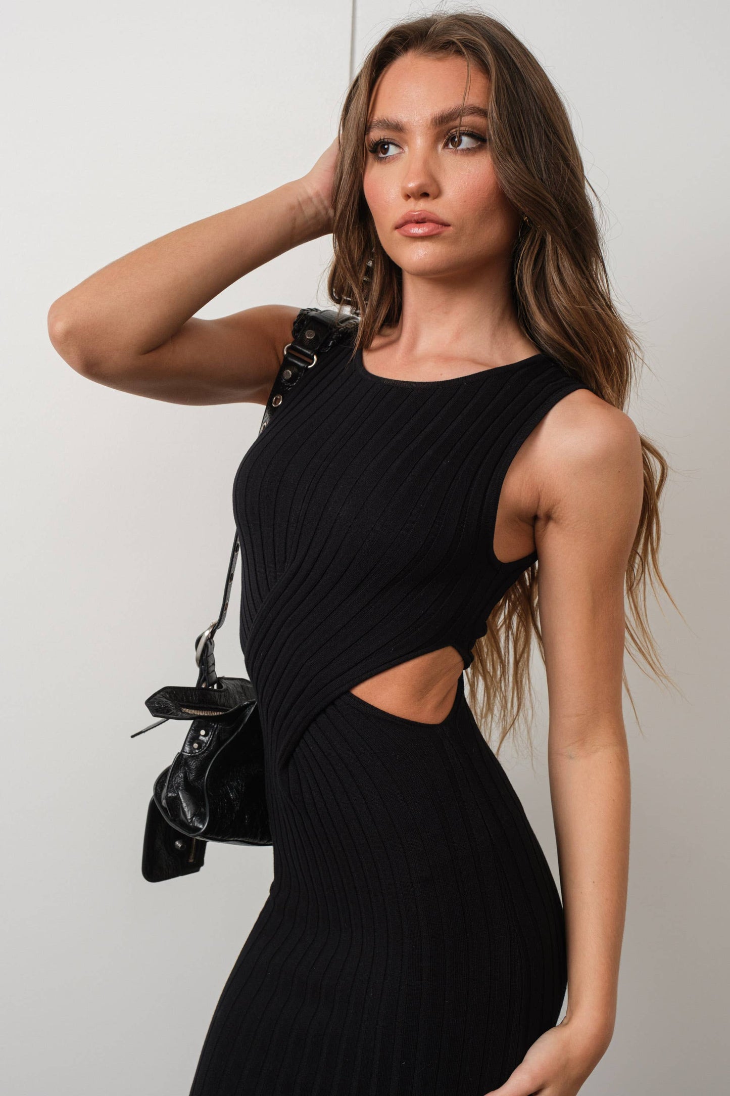 PSD555 CUT OUT RIBBED KNIT DRESS: BLACK