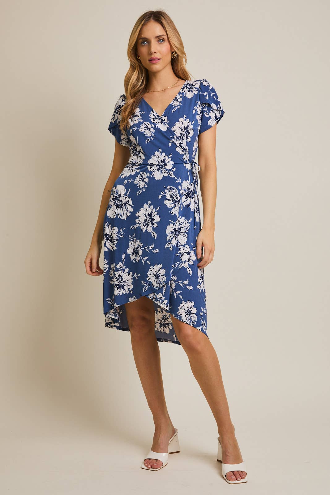 D17992F : BLUE-WHITE FLORAL