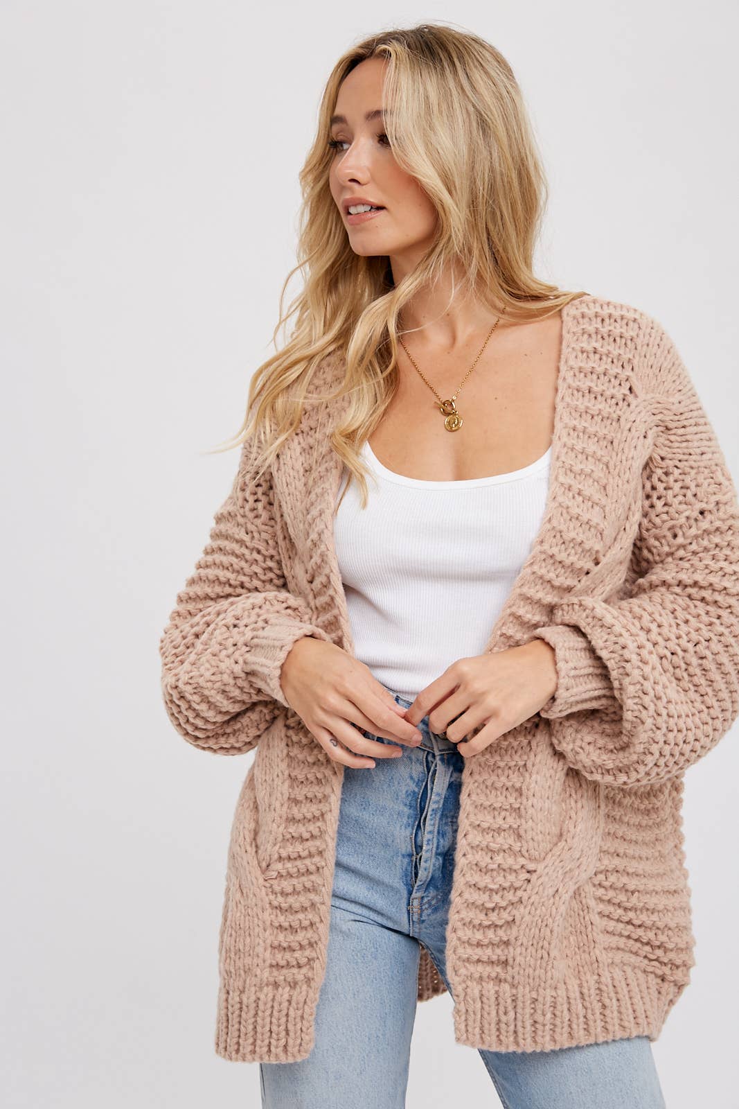 CHUNKY CABLE CARDIGAN: OLIVE / C01713
