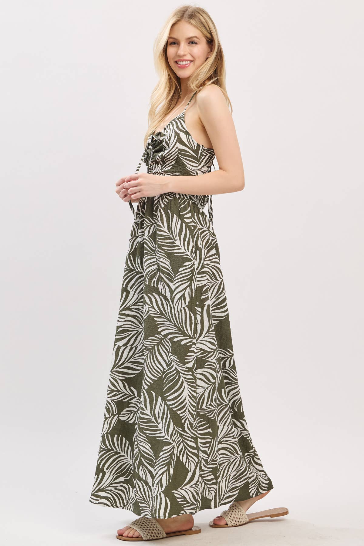 Print Ruched Halter Neck Maxi Dress - VND41044: Navy/ White
