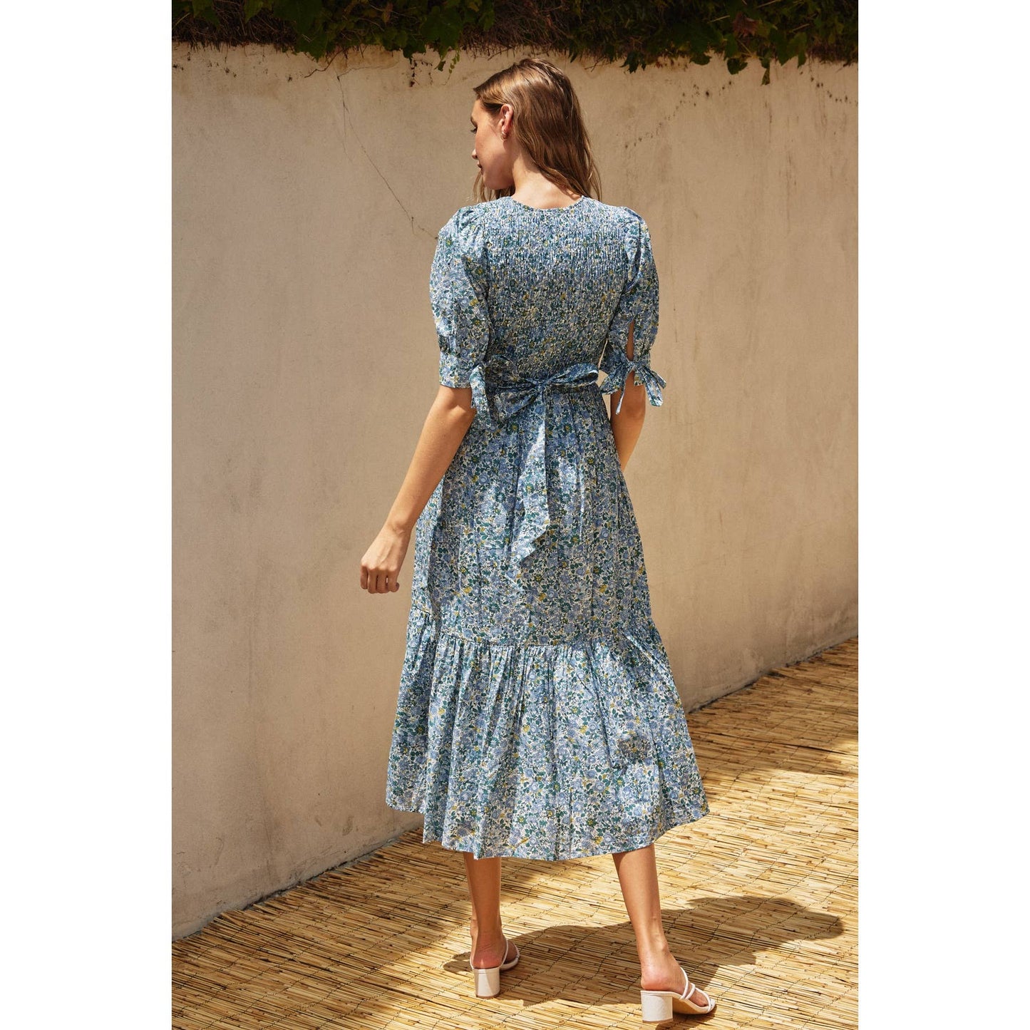 Ditsy Floral Shirred V Neck Buttoned Dress: BLUE FLORAL / FD11638-CP172-X