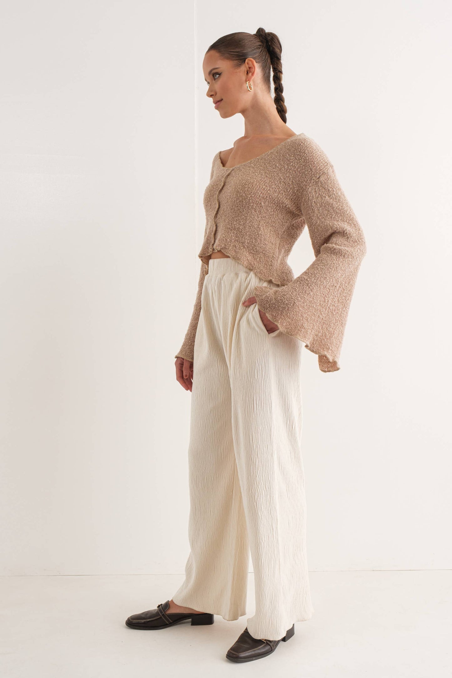 PDT687 V NECK BOUCLE KNIT SWEATER TOP: TAUPE